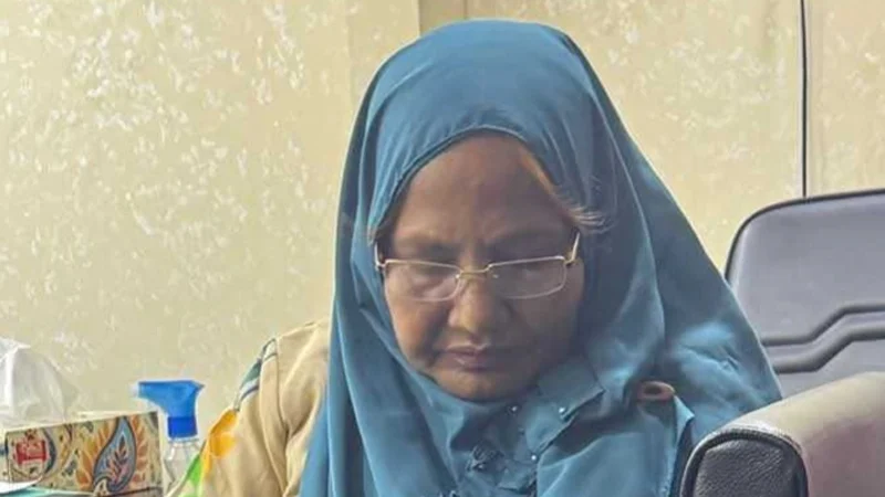 হত্যাচেষ্টার মামলায় জবির অবসরপ্রাপ্ত অধ্যাপক আনোয়ারা বেগম গ্রেপ্তার